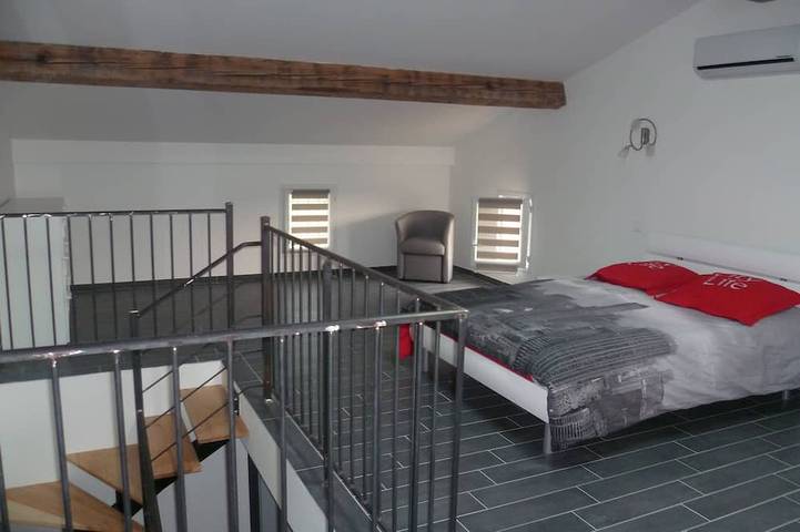 Location de vacances pour 6 personnes, avec jardin et terrasse à Saint-Julien - 2