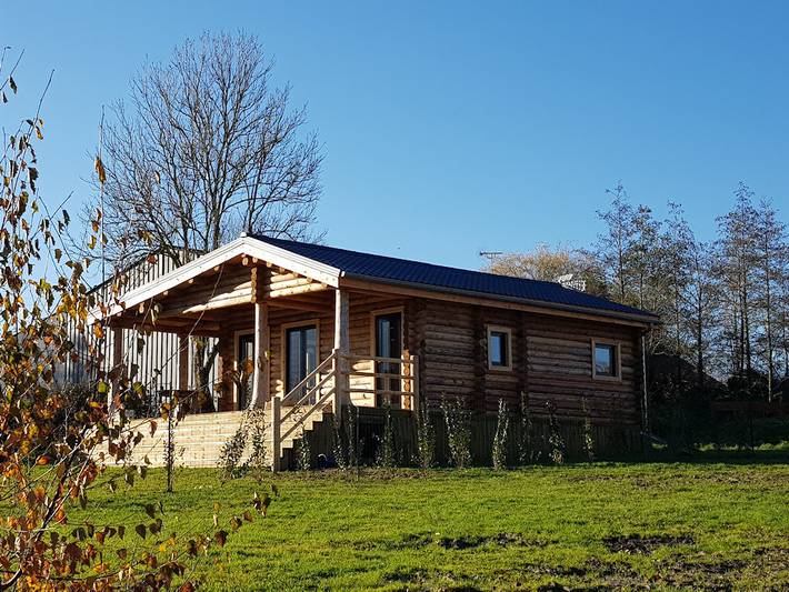 Gîte pour 5 personnes, avec jardin ainsi que terrasse et jacuzzi, animaux acceptés à Saint-Martin-Choquel