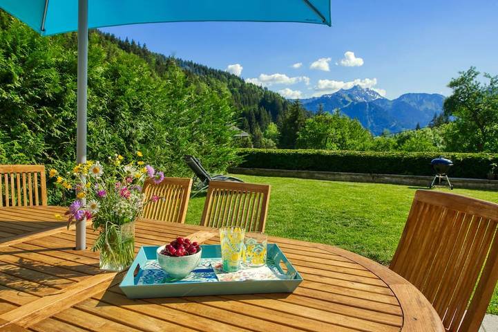 Maison pour 11 personnes, avec jardin ainsi que jacuzzi et sauna, animaux acceptés à Saint-Jean-d'Aulps