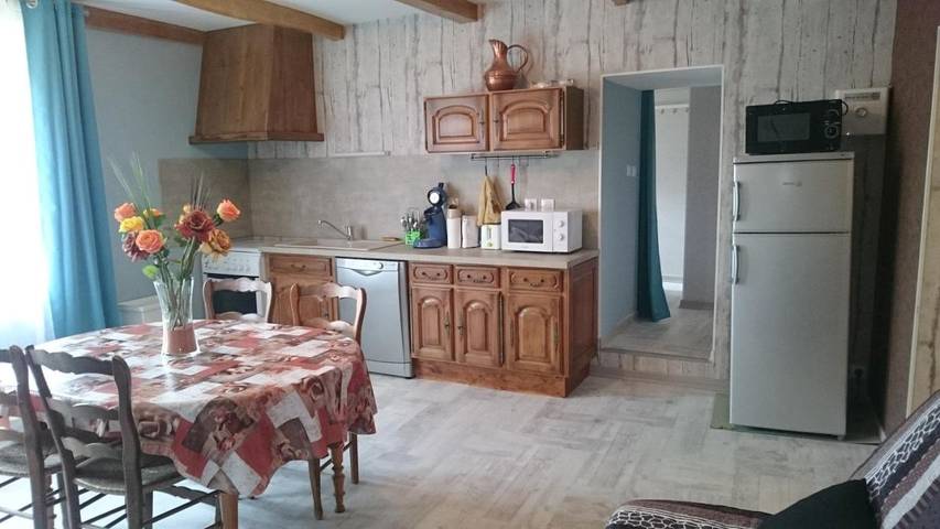 Gîte pour 4 personnes, avec terrasse à Antraigues-sur-Volane - 2