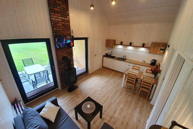 Komfortable Ferienhäuser, großer Garten in Powiat Sławieński