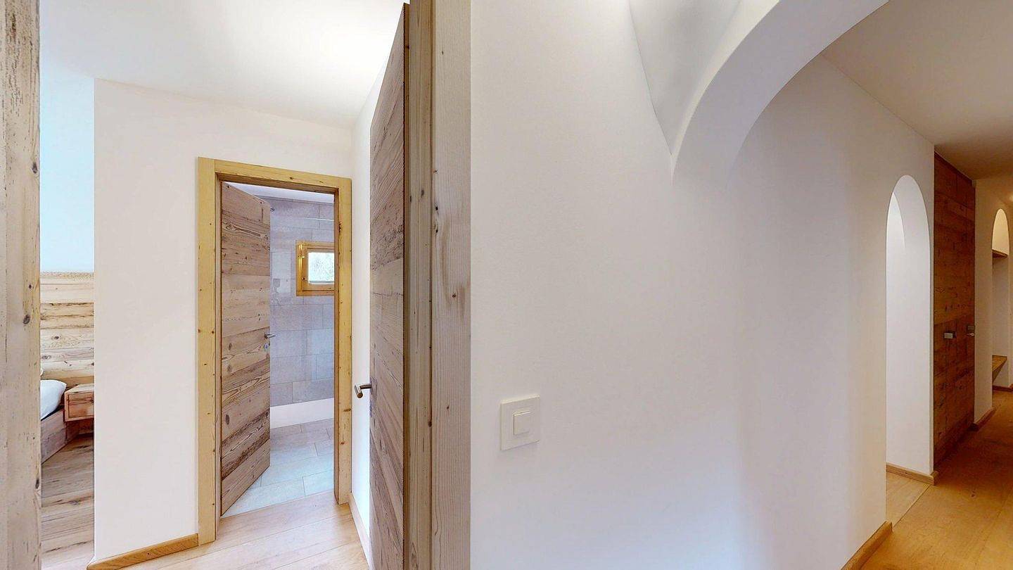 Ganze Wohnung, Stilvolle Design-Ferienwohnung an privilegierter Lage in St. Moritz Bad in St. Moritz 3 Bad, St. Moritz
