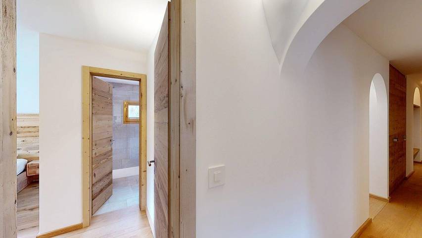 Ganze Wohnung, Stilvolle Design-Ferienwohnung an privilegierter Lage in St. Moritz Bad in St. Moritz 3 Bad, St. Moritz