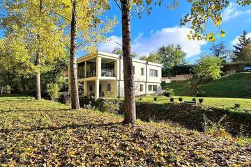 Gîte pour 6 personnes, avec terrasse et jardin à Sainte-Colombe-en-Bruilhois