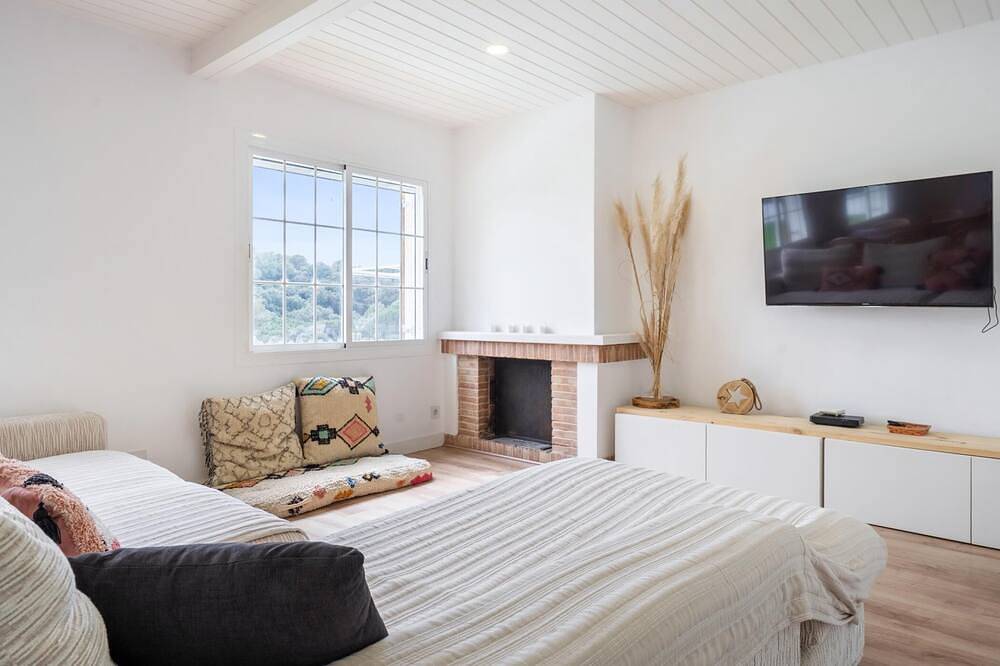 Gran zona exterior, piscina privada y a disfrutar in San Cipriano de Vallalta, Costa del Maresme