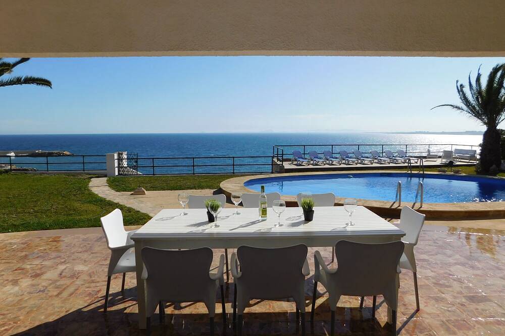 La Brisa Amazing Front line Villa in Cabo Roig overlooking the Beach & Sea in Cabo Roig, Costa Blanca