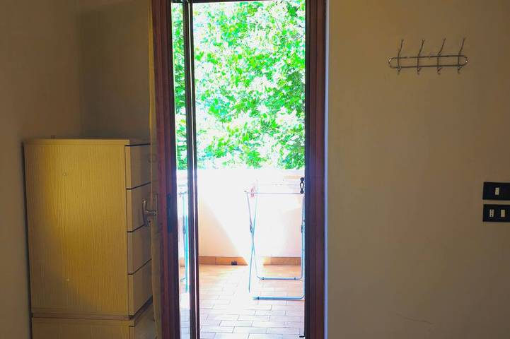 Appartamento intero, A6 Two-room apartment in a residence surrounded by greenery, with swimming pool in Sirmione, Prealpi Gardesane
