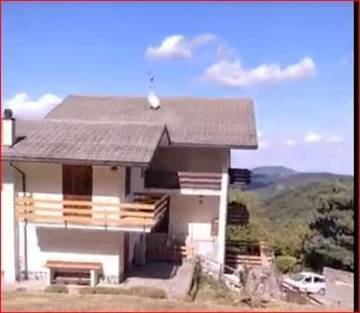 Gîte pour 5 personnes, avec vue et terrasse, animaux acceptés à Bobbio
