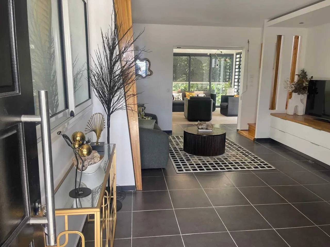 Villa spacieuse avec piscine à Saint-François 196 m² in Saint-François, Guadeloupe
