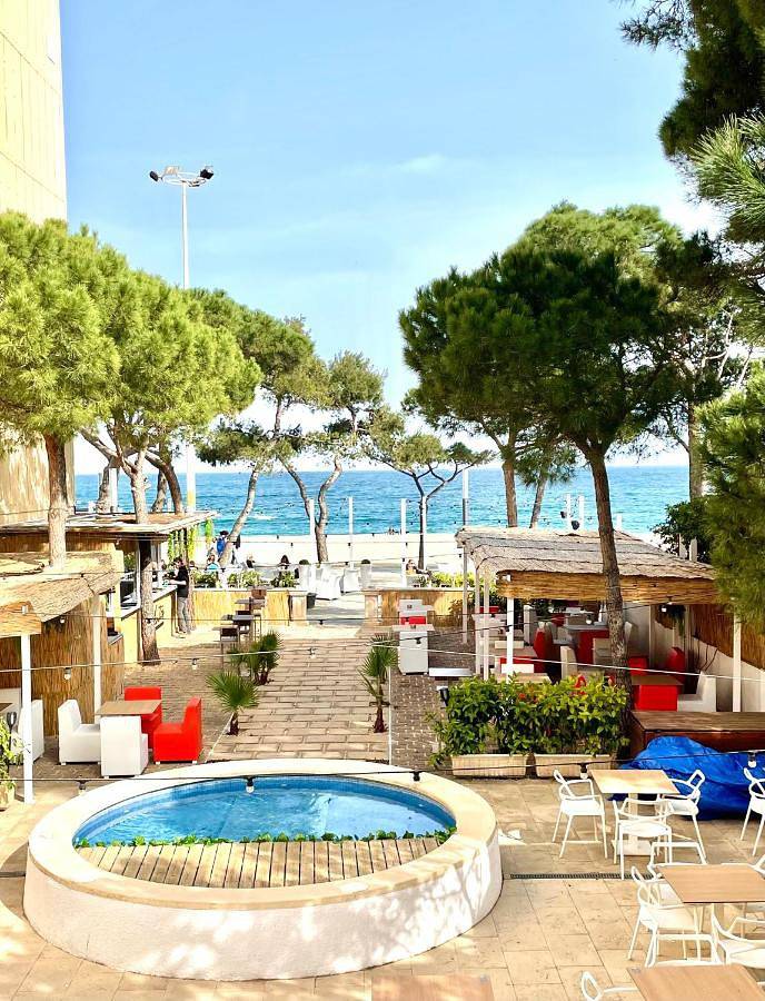 Hôtel pour 4 personnes, avec terrasse