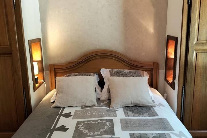 Location de vacances pour 6 personnes, avec sauna ainsi que jacuzzi et jardin, animaux acceptés à Mollégès - 4