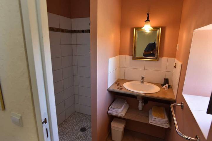 Location de vacances pour 4 personnes, avec jardin et piscine à Saint-Julien-de-Lampon - 4