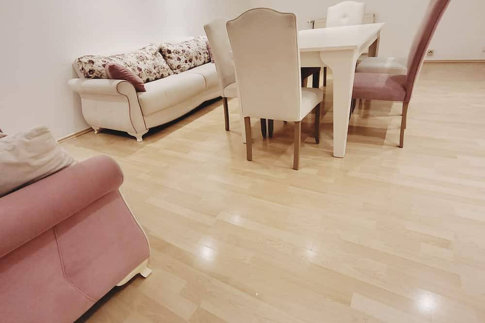 Apartamento entero, A Greek kingdom with fine food in Stockerau, Korneuburg