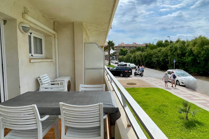 Ferienwohnung für 4 Personen, mit Kinderpool und Terrasse sowie Garten, mit Haustier in Estartit - 2