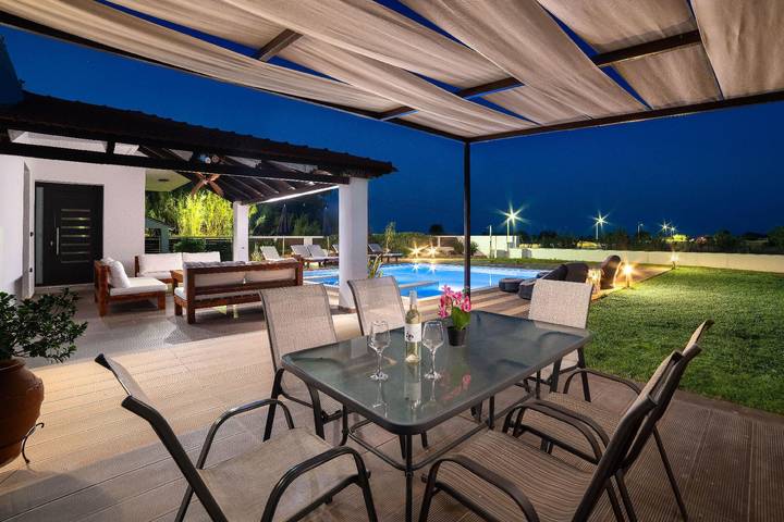 Ferienhaus für 6 Personen, mit Terrasse und Garten in Afantou - 3