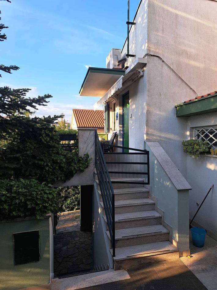 Ferienwohnung für 2 Personen, mit Balkon und Garten in Pjescana Uvala - 4