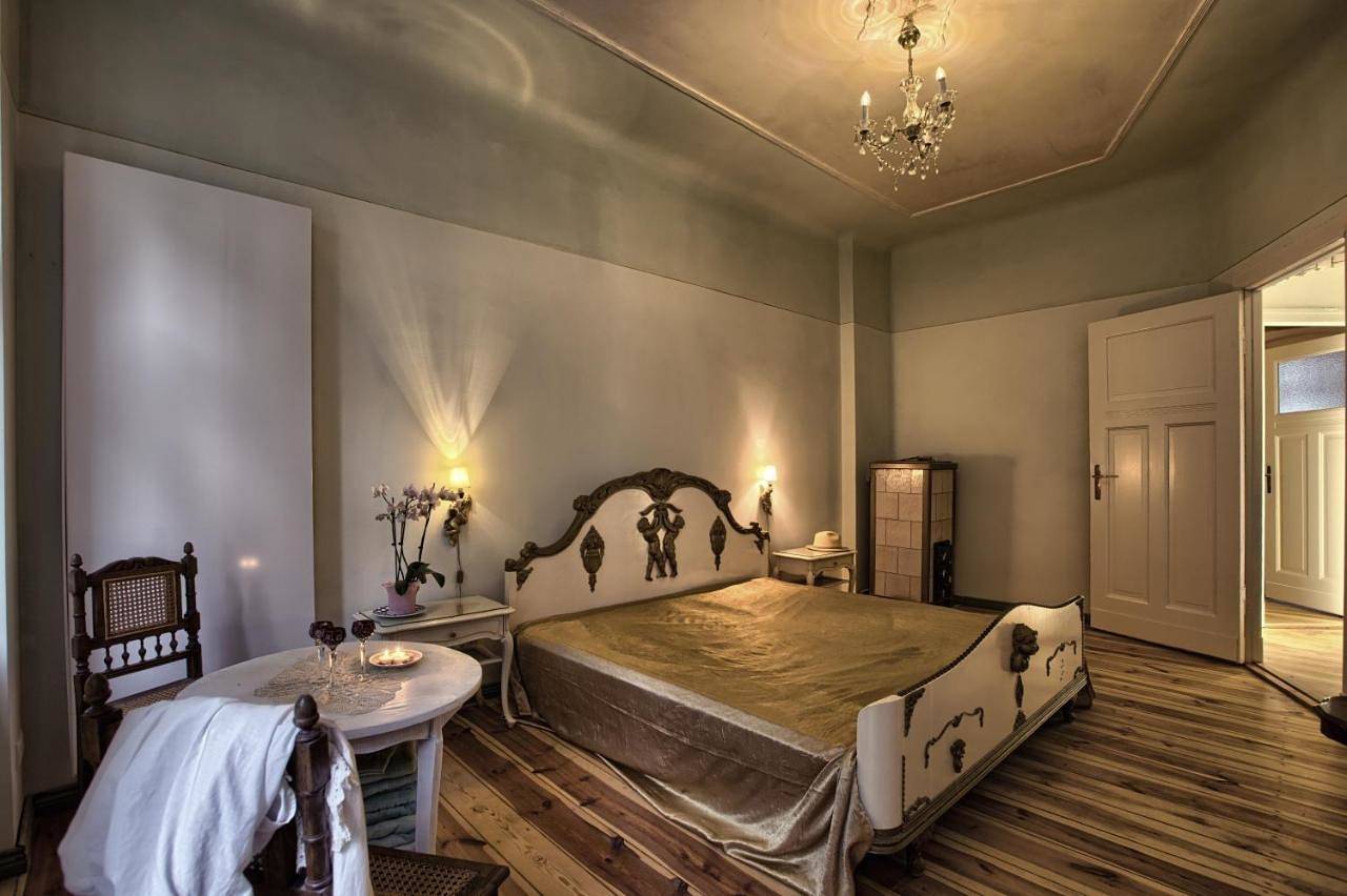 Double Room with Shared Bathroom in Tempelhof Berlin, Berlin