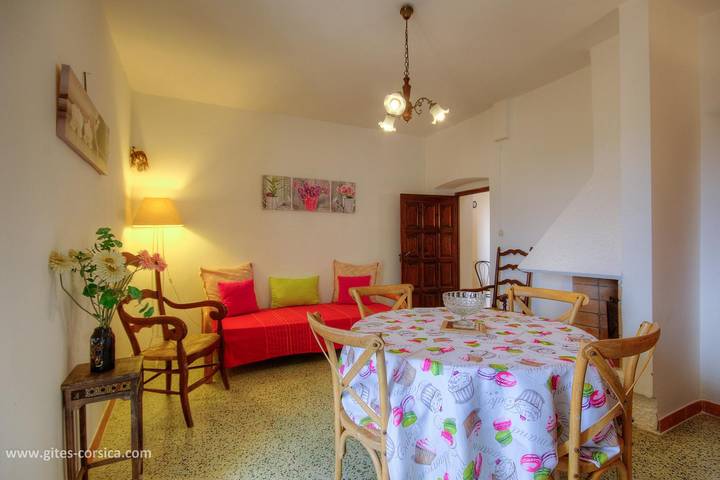 Gîte pour 3 personnes, avec Terrasse à Aregno - 4