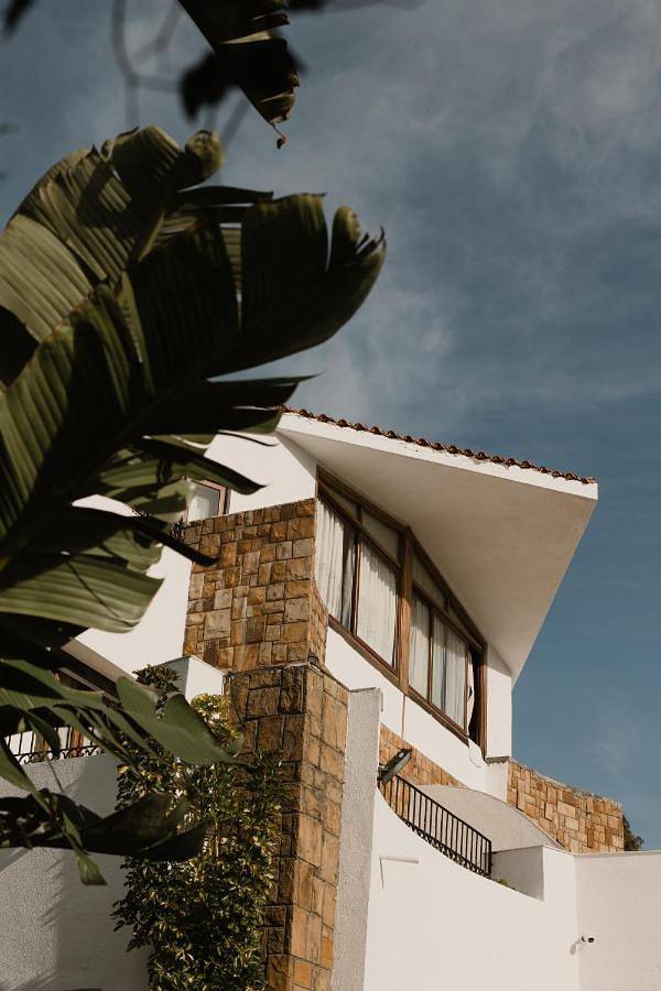 Maison d’hôte pour 3 personnes, avec piscine ainsi que vue et jardin