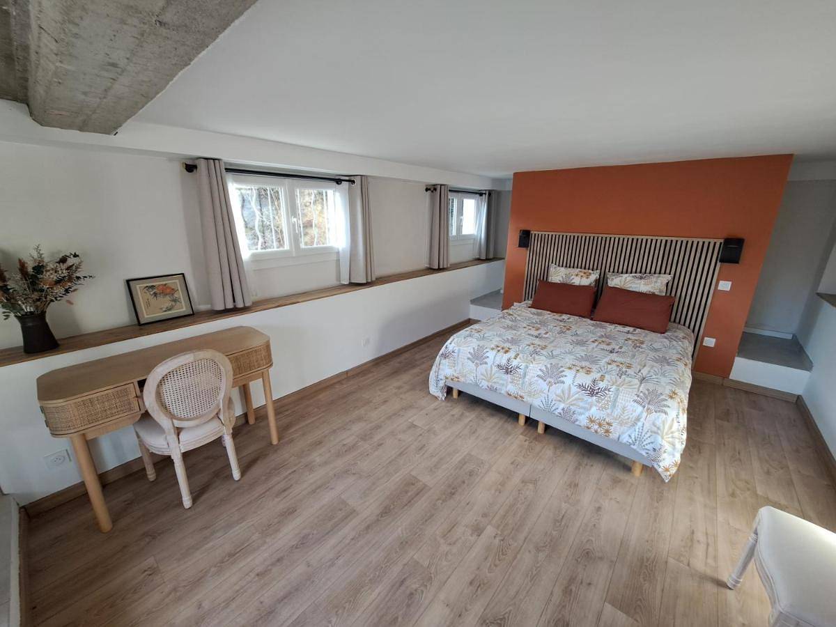 Appartement de vacances entier, Double Room with Terrace in Buis-les-Baronnies, Région de nyons