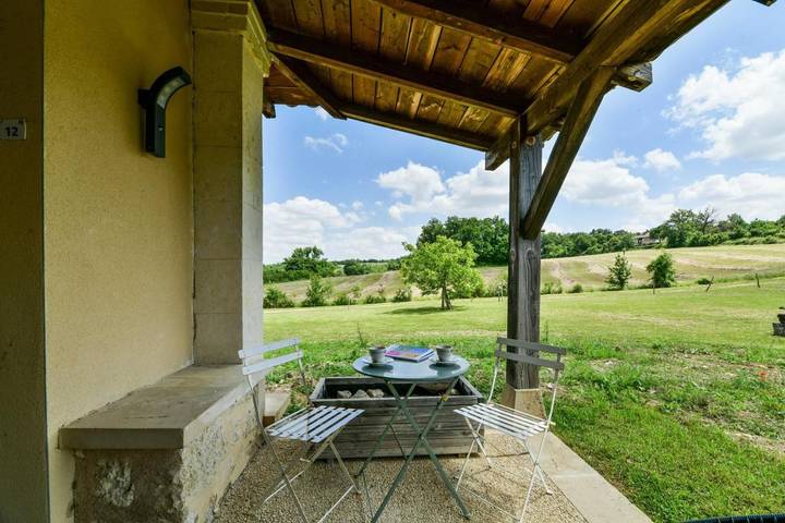 Hôtel pour 4 personnes, avec jardin et piscine ainsi que sauna et vue, animaux acceptés à Larressingle - 3