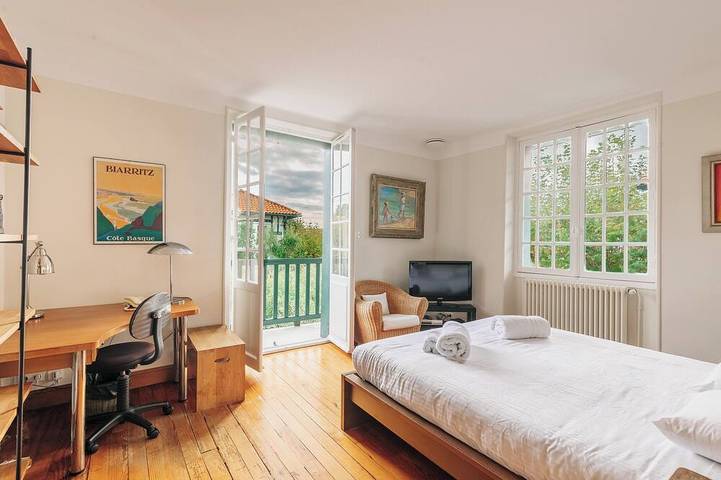 Location de vacances pour 12 personnes, avec jardin dans Le Phare (Biarritz) - 4