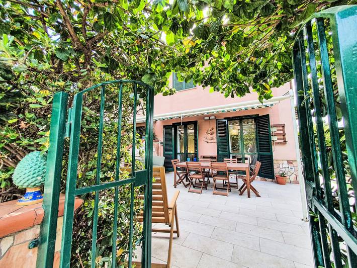 Location de vacances pour 2 personnes, avec piscine et terrasse à Campofelice di Roccella - 4