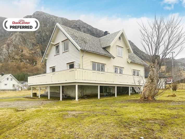 Ferienhaus für 8 Personen, mit Terrasse und Garten, mit Haustier in Bremanger