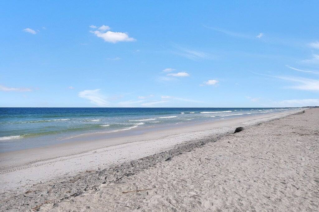 Amazing Direct Oceanfront Florida 3 Bdr sleeps 8 close to night of lights in Vilano Beach, St. Johns County