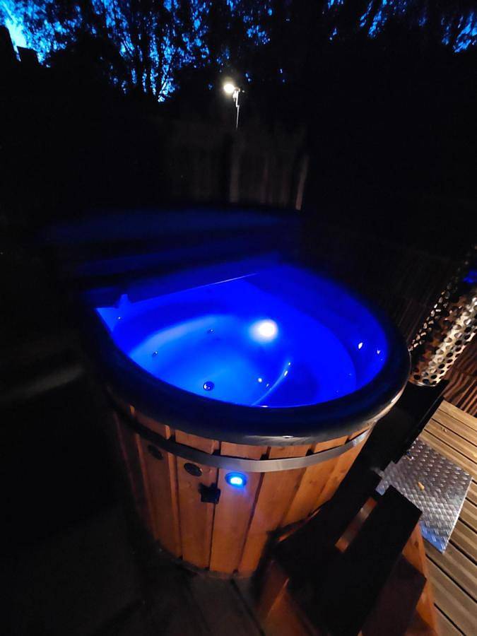 Location de vacances pour 2 personnes, avec Terrasse et Jardin à Montmartin-sur-Mer - 2