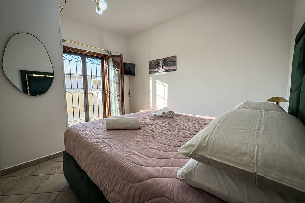 B&B La Fenice Rome - Fiumicino. Close to the center of Rome and the airport. in Rome, Rome Province