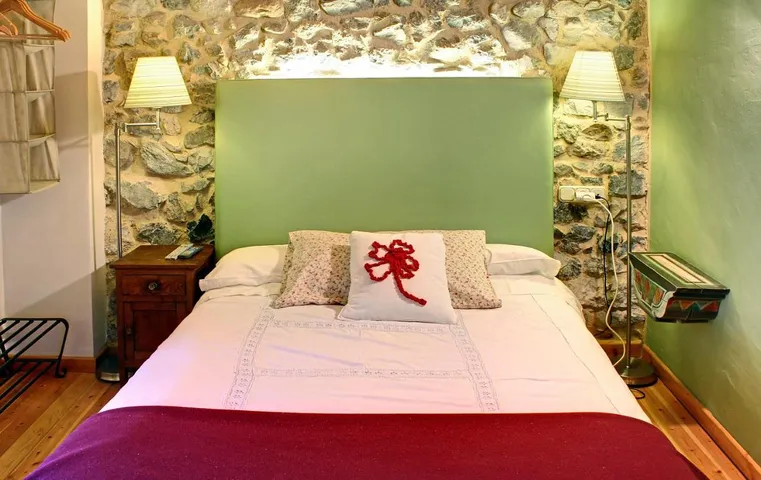 Apartamento de vacaciones para 2 personas, con vistas además de terraza y jardín - 1