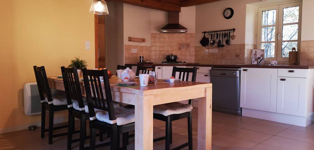 Gîte pour 6 personnes, avec terrasse ainsi que piscine et jardin dans Sud Ouest de France - 3