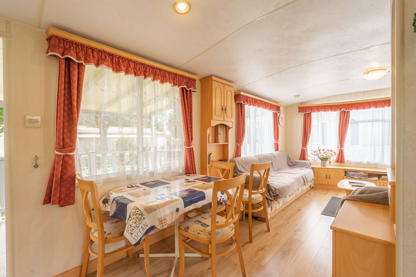 Mobile Home 'Mobilhome Mh287 La Tremblade' with Shared Pool in La Tremblade, Côte de Beauté