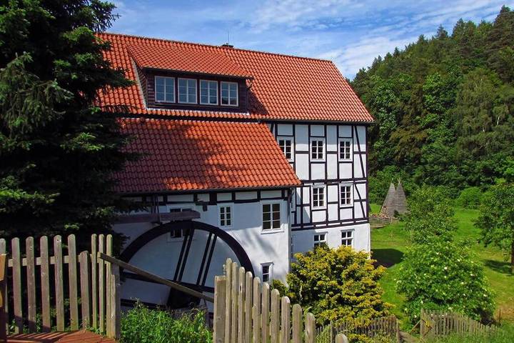 Ferienhaus für 12 Personen, mit Terrasse und Garten sowie Pool und Ausblick in Waldeck