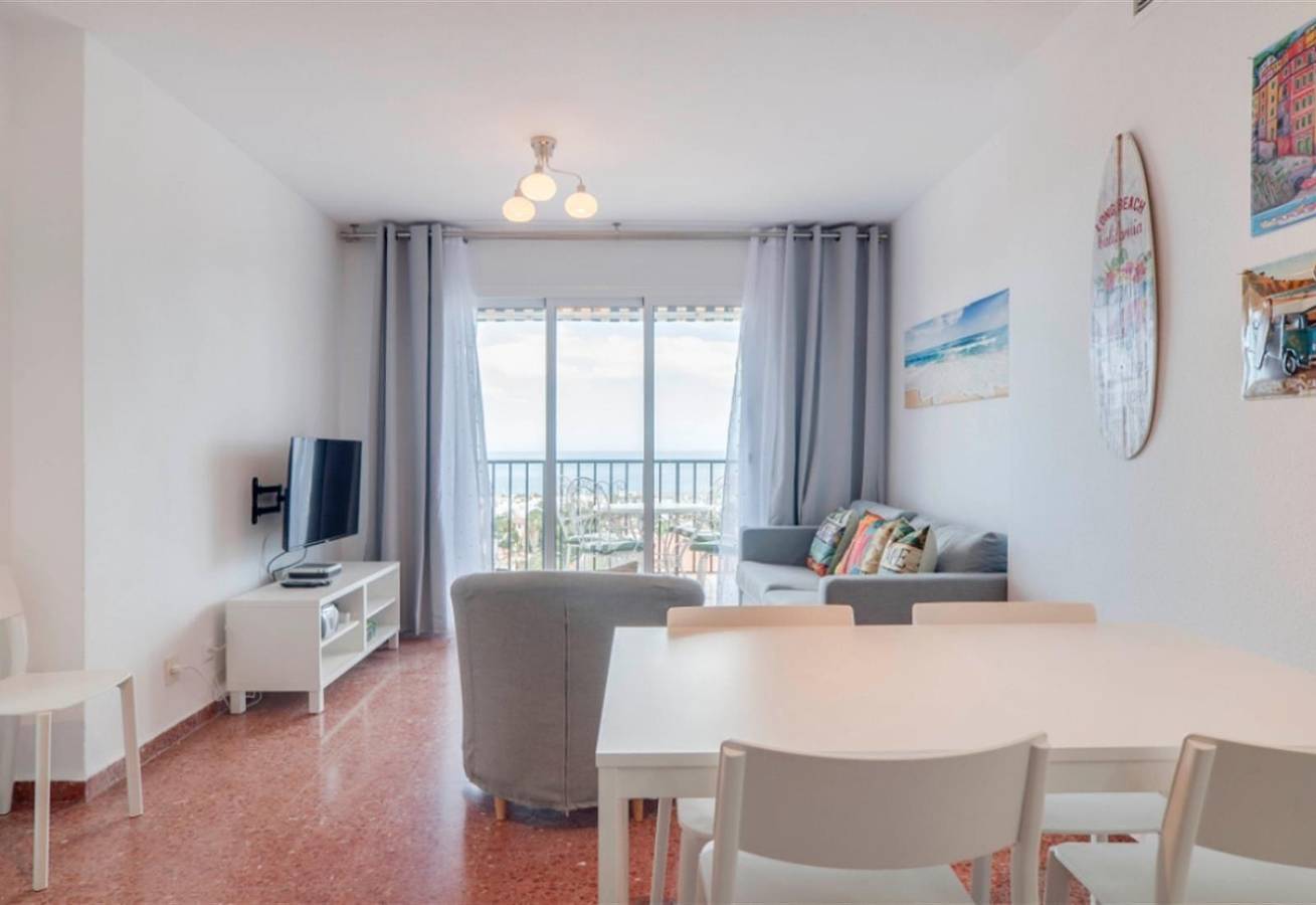 Appartement entier, Appartement de plage Los Porches 041 avec piscine partagée et Wi-Fi in Benalmádena Costa, Benalmádena