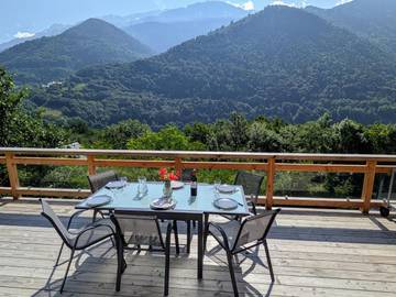Gîte pour 6 personnes, avec terrasse ainsi que vue et vue sur le lac à Allemond
