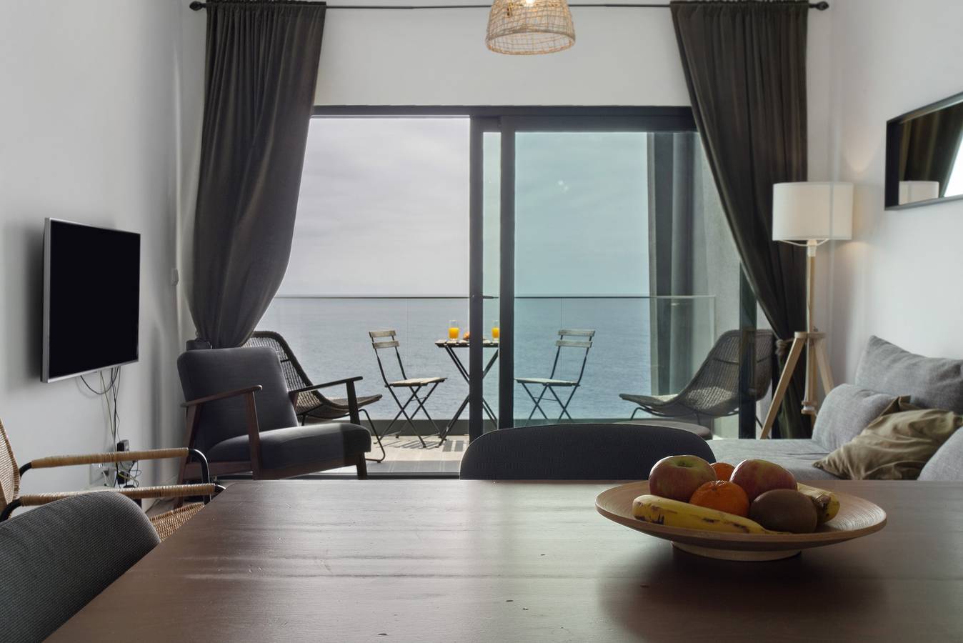 Appartement entier, Appartement 'Ocean Cliff' avec vue sur mer, balcon et Wi-Fi in Gaula, Île de Madère