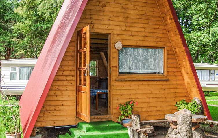 Ferienhaus für 4 Personen mit Terrasse in Granica Łazy, Jezioro Jamno