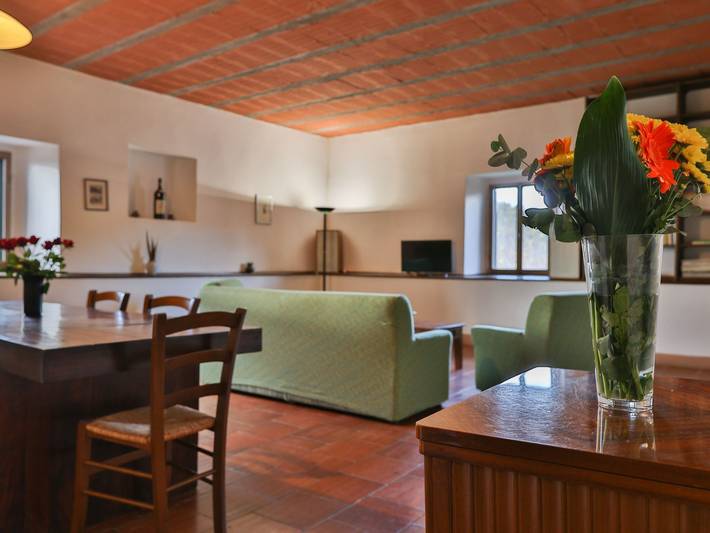 Agriturismo per 4 persone, con piscina e giardino a Reggello