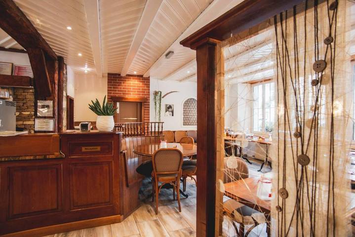 Hôtel pour 2 personnes, avec terrasse et vue dans Saint-Ursanne - 2