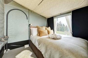 Luxus-zelt für 7 Personen in Zentral-Wales, Powys, Bild 2