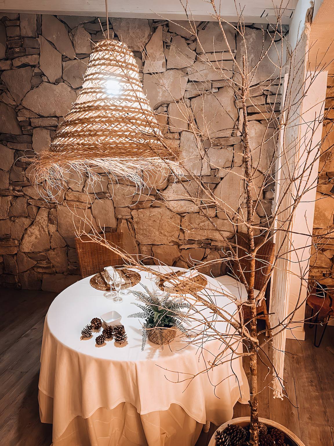 Entire apartment, Apartment 'Suite Romántica' with Mountain View, Wi-Fi and Air Conditioning in Canyelles (Barcelona), Garraf