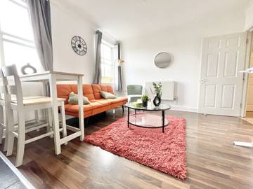 Holiday Letting for 5 People in Southampton, South East England, Photo 4