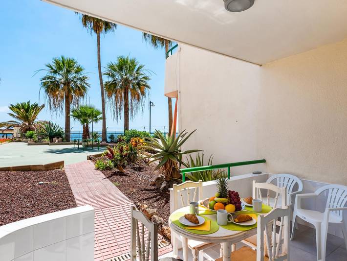 Ferienwohnung für 6 Personen, mit Balkon und Meerblick sowie Terrasse und Garten auf den Kanaren