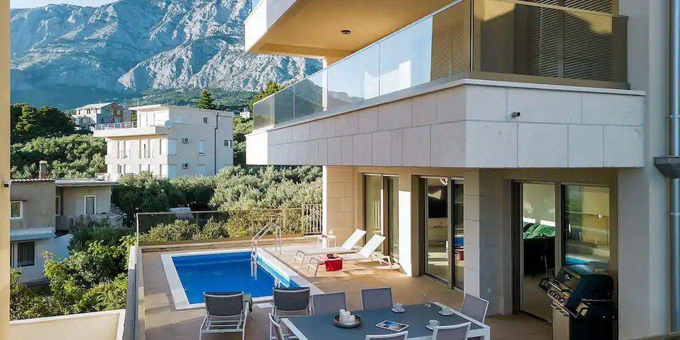 Ganze Ferienwohnung, Apartman Delux with private pool in Tucepi, Makarska Riviera