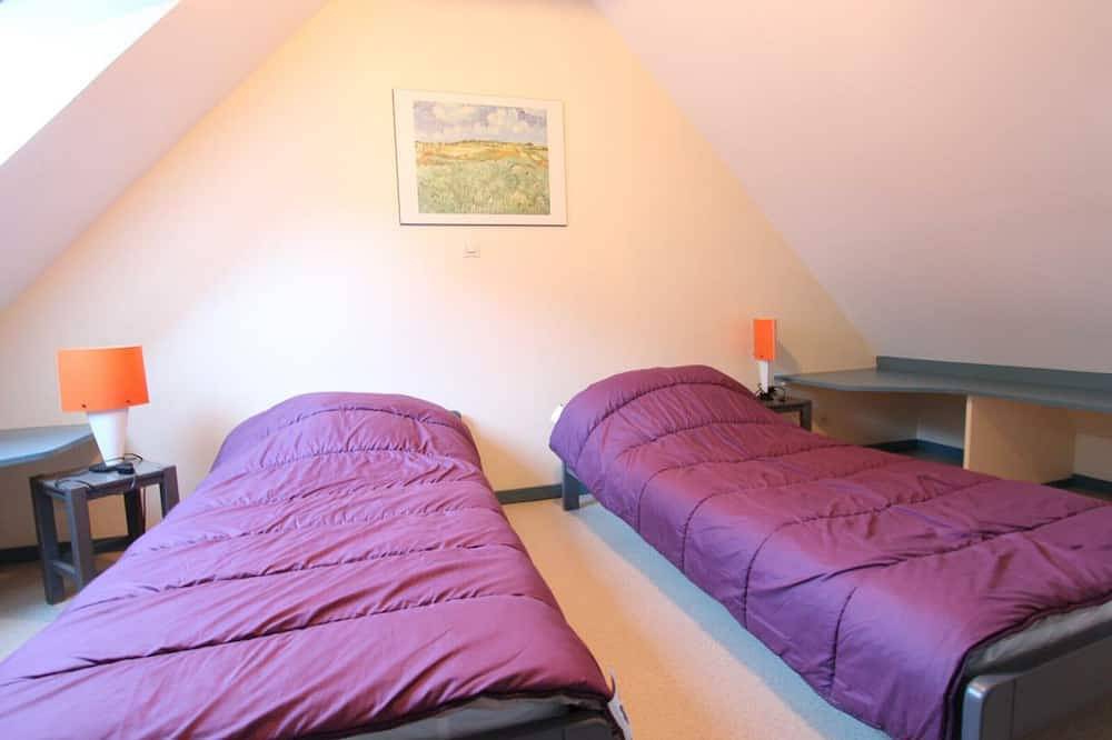 Casa con acceso a la playa, jardín y actividades deportivas in Siouville-Hague, Côte de la Déroute