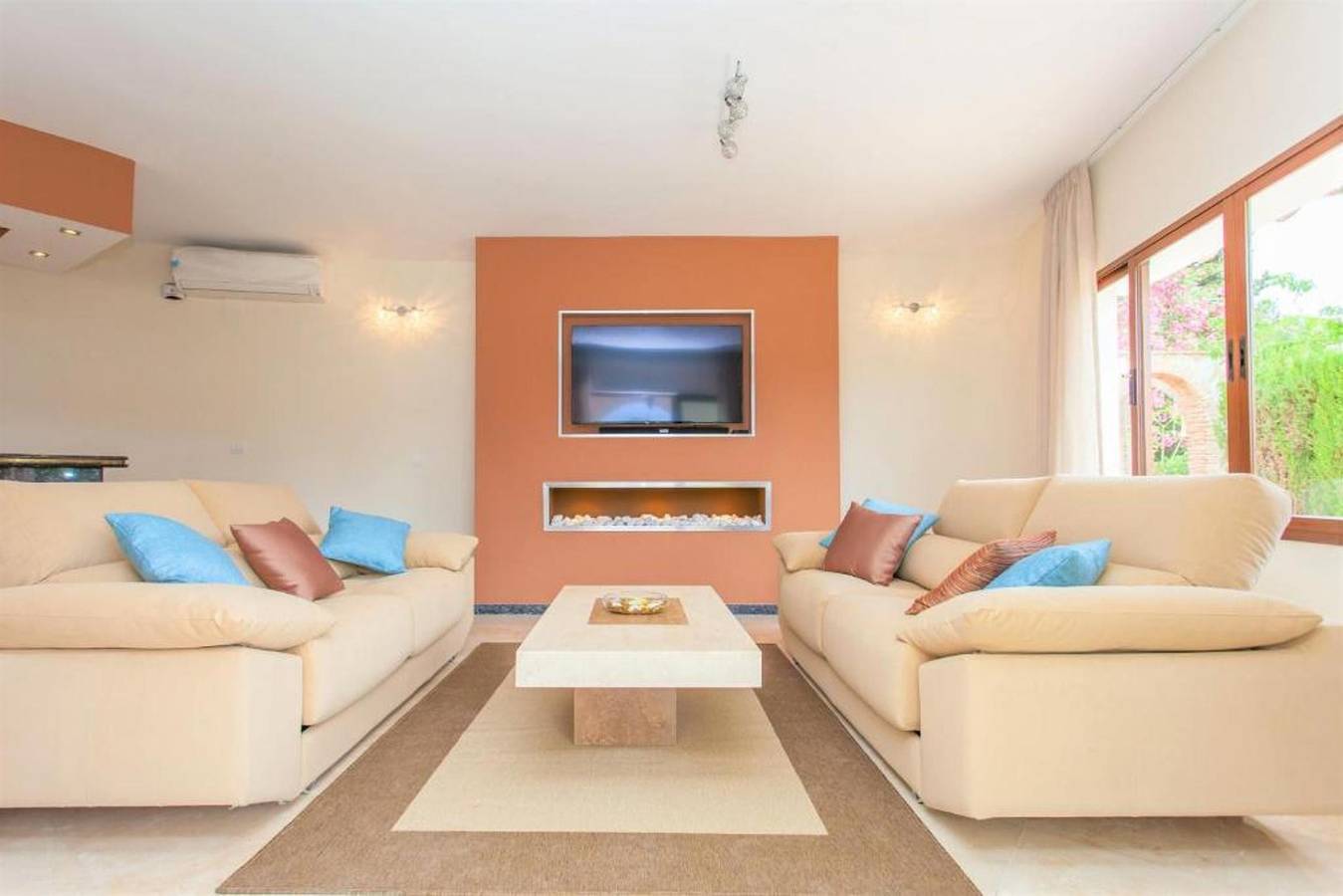 Luxury Villa Romantica Near Beach Torremuelle in Torremuelle, Benalmádena