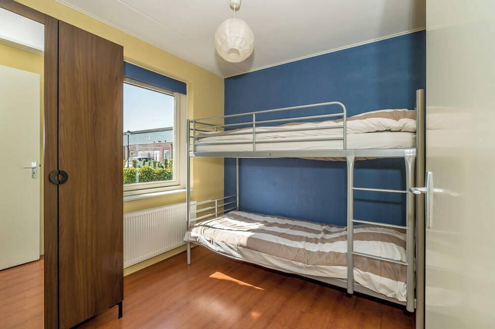 In diesem freistehenden Inselhaus befindet sich das Wohnzimmer im ersten Stock, das Haus hat eine Da in Oude-Tonge, Goeree-Overflakkee