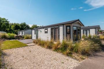 Chalet voor 4 Personen in Hellevoetsluis, Nederlandse Noordzeekust, Afbeelding 1